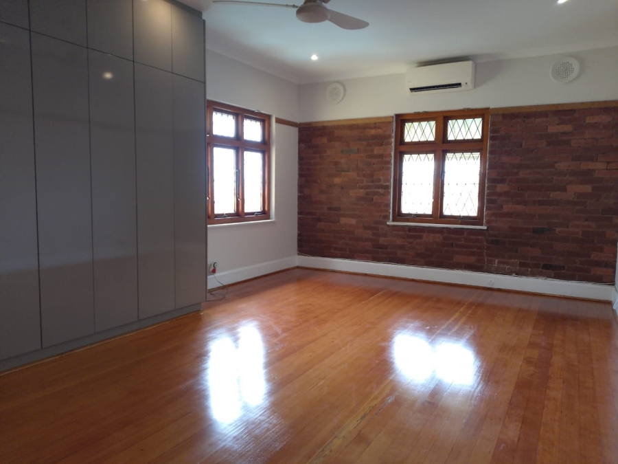 4 Bedroom Property for Sale in Glenwood KwaZulu-Natal