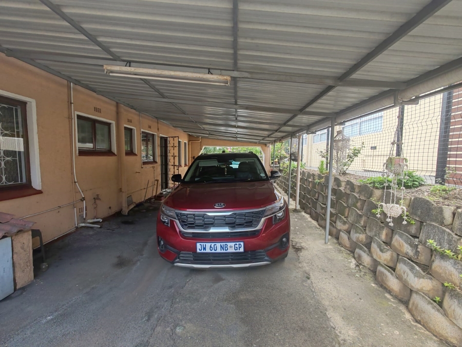 7 Bedroom Property for Sale in Centenary Park KwaZulu-Natal