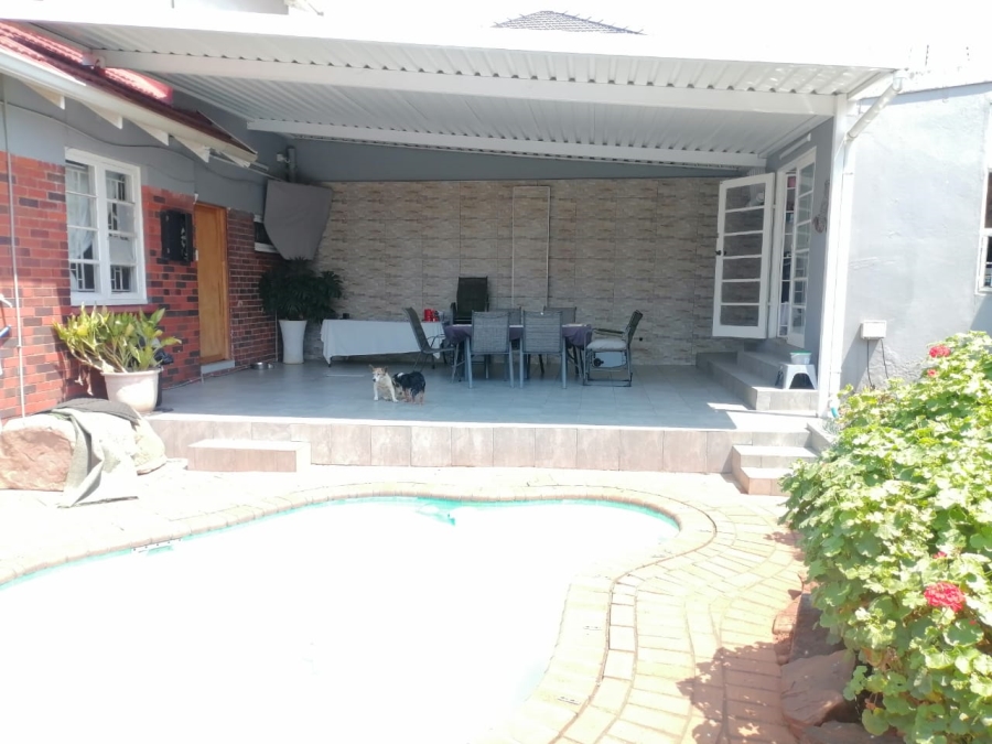 3 Bedroom Property for Sale in Glenwood KwaZulu-Natal