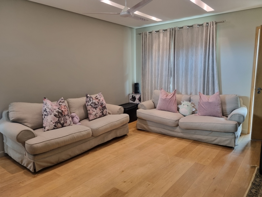 To Let 3 Bedroom Property for Rent in Izinga Park KwaZulu-Natal