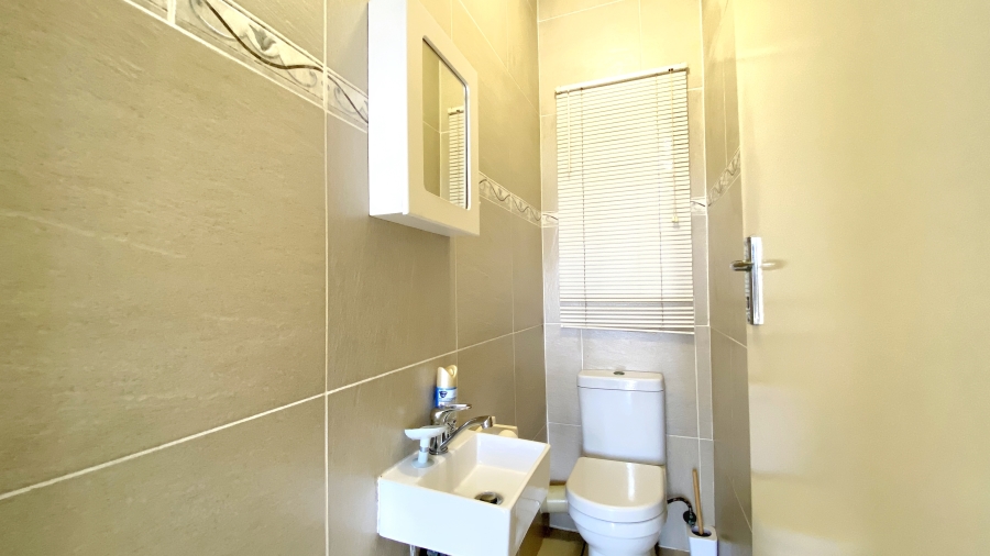 2 Bedroom Property for Sale in Hibberdene KwaZulu-Natal