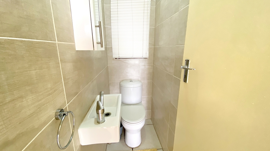 2 Bedroom Property for Sale in Hibberdene KwaZulu-Natal