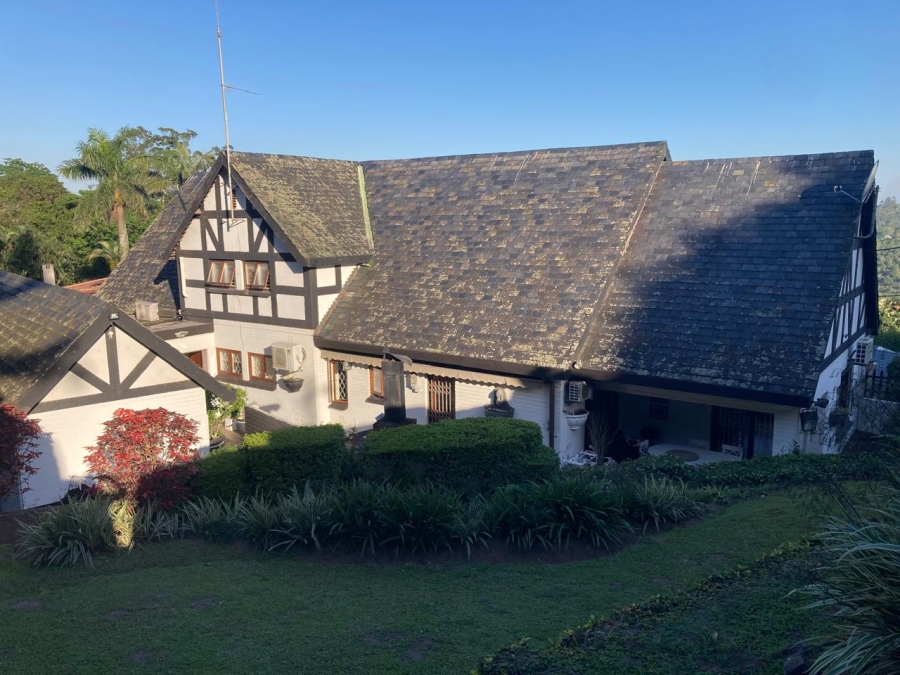 4 Bedroom Property for Sale in Cowies Hill KwaZulu-Natal