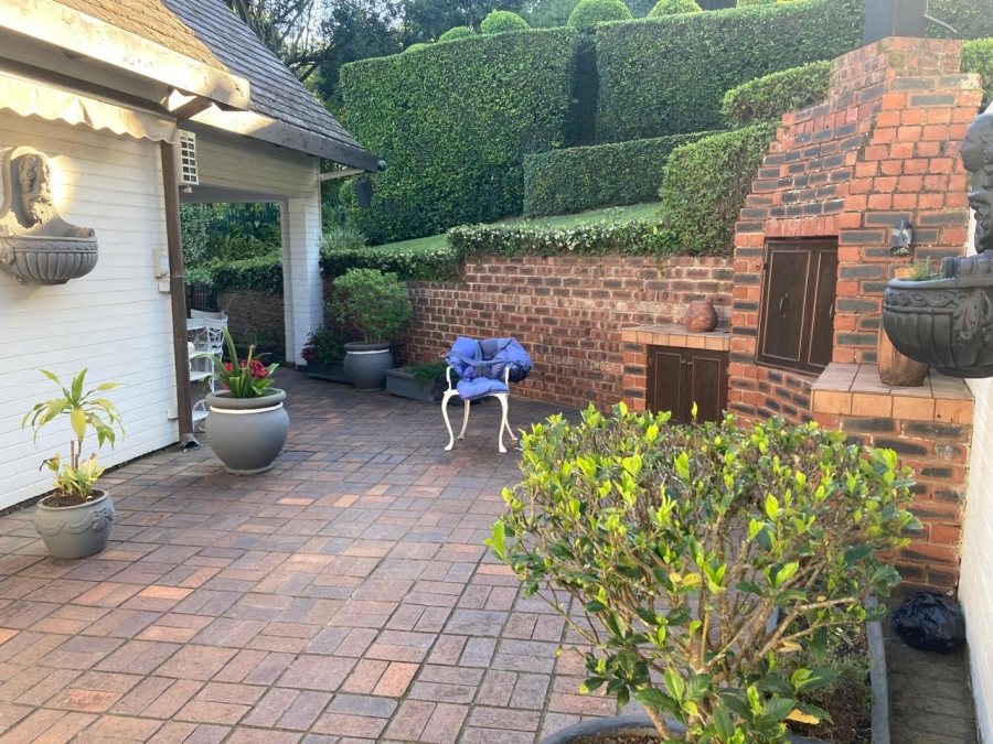 4 Bedroom Property for Sale in Cowies Hill KwaZulu-Natal