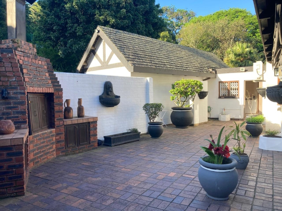 4 Bedroom Property for Sale in Cowies Hill KwaZulu-Natal