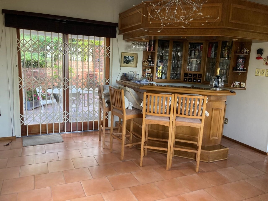 4 Bedroom Property for Sale in Cowies Hill KwaZulu-Natal