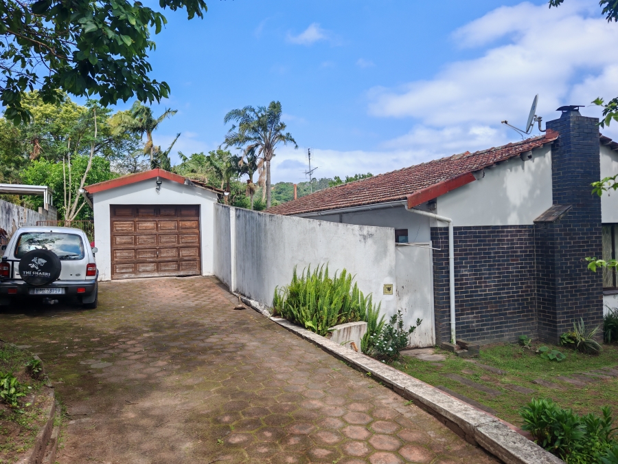 5 Bedroom Property for Sale in Cowies Hill KwaZulu-Natal