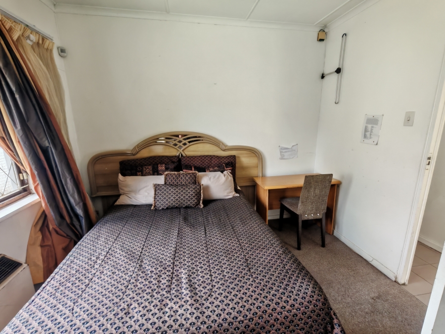 5 Bedroom Property for Sale in Cowies Hill KwaZulu-Natal