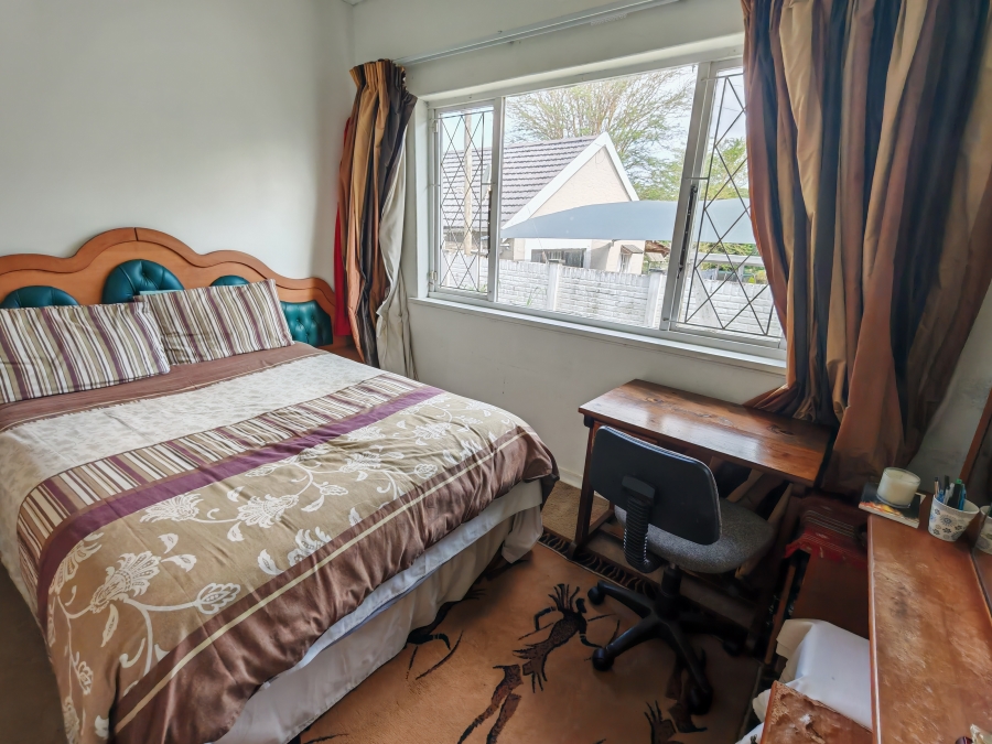 5 Bedroom Property for Sale in Cowies Hill KwaZulu-Natal