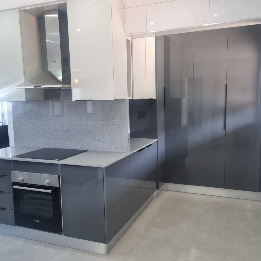 To Let 4 Bedroom Property for Rent in Umhlanga KwaZulu-Natal