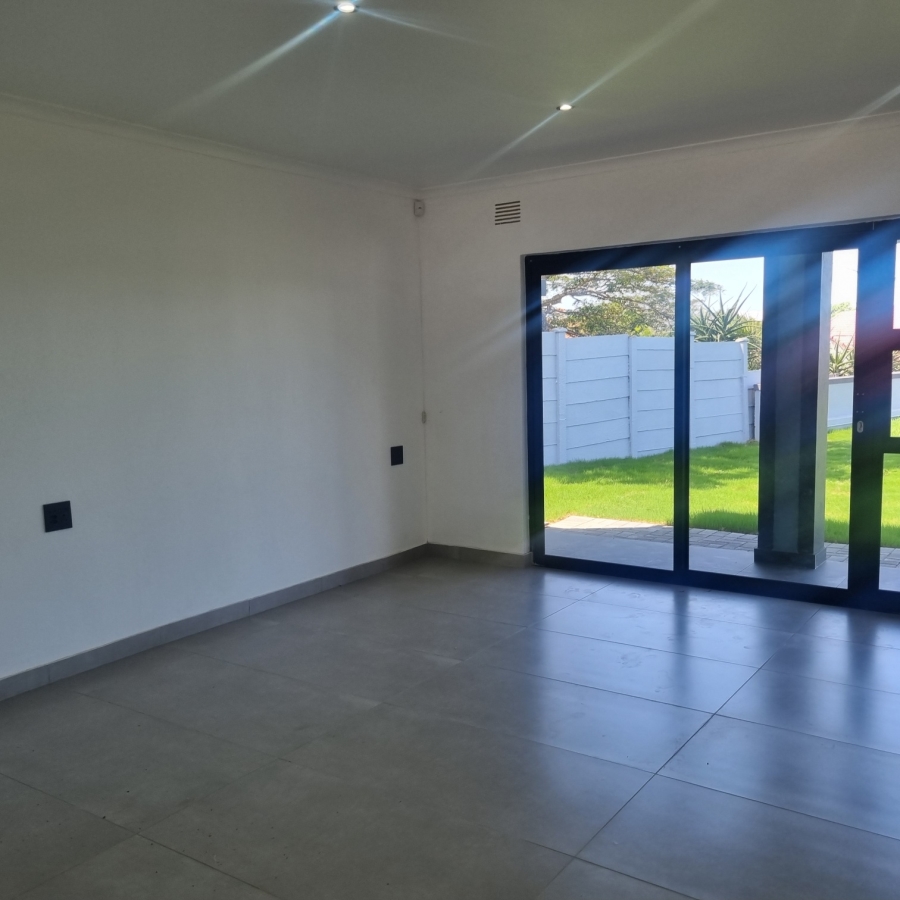 To Let 4 Bedroom Property for Rent in Umhlanga KwaZulu-Natal