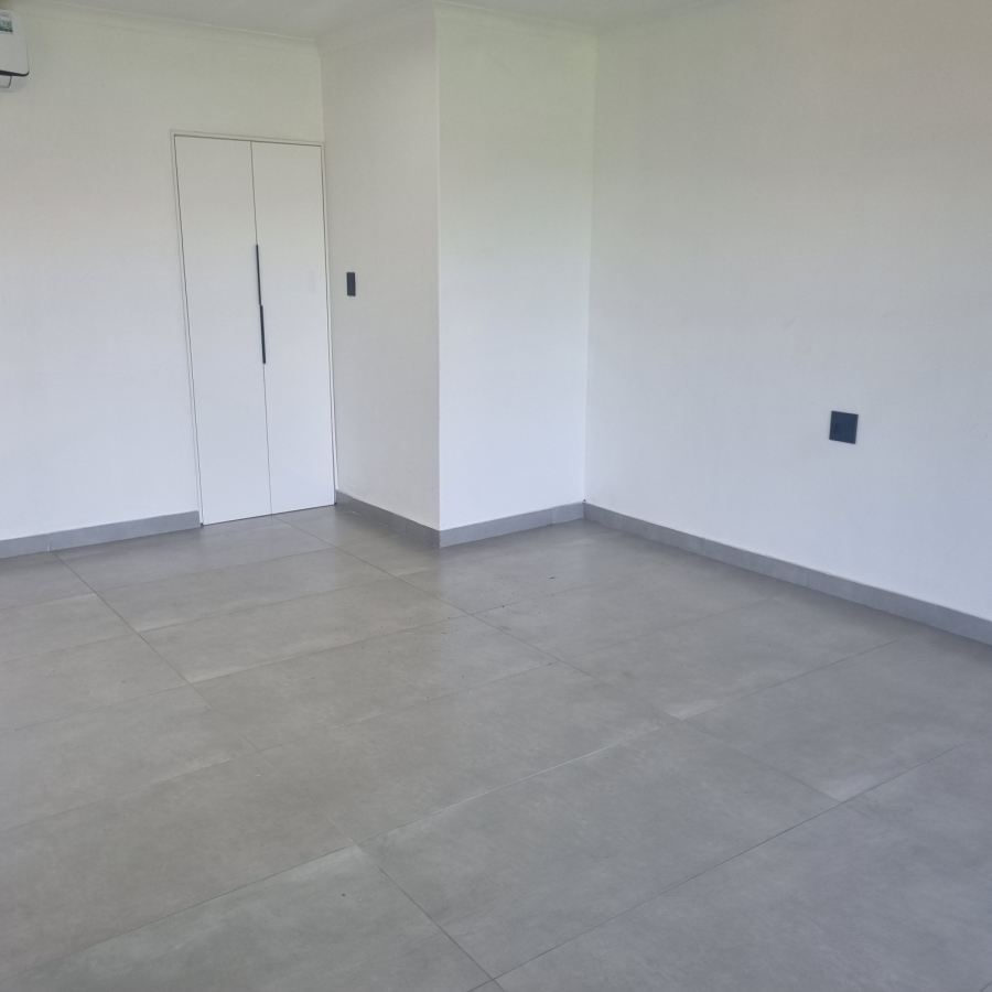 To Let 4 Bedroom Property for Rent in Umhlanga KwaZulu-Natal