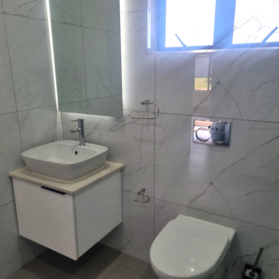 To Let 4 Bedroom Property for Rent in Umhlanga KwaZulu-Natal