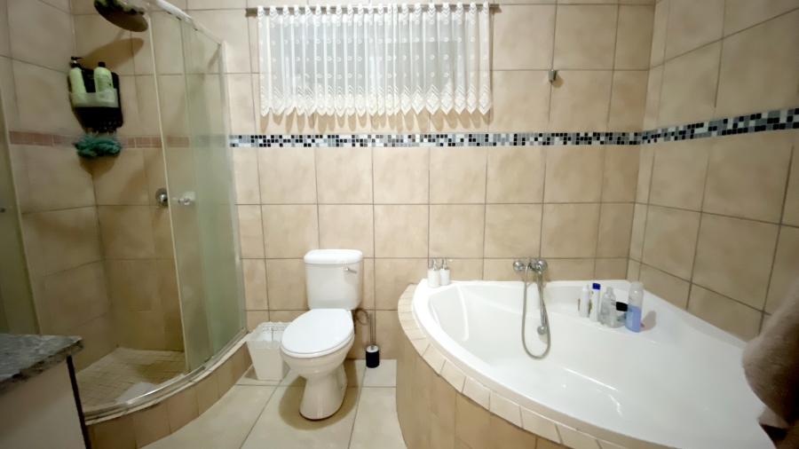 3 Bedroom Property for Sale in Elysium KwaZulu-Natal