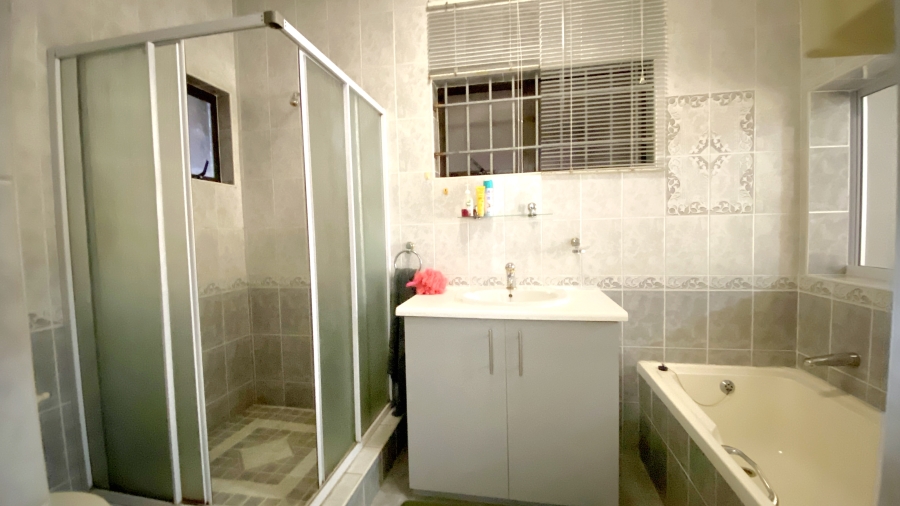 3 Bedroom Property for Sale in Elysium KwaZulu-Natal