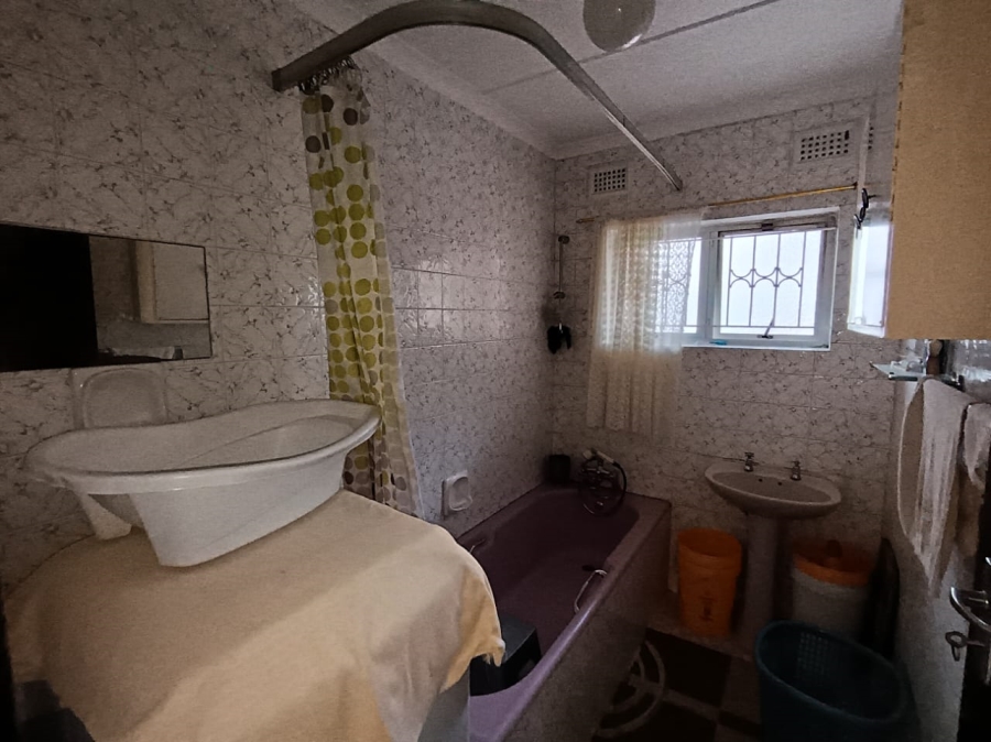 5 Bedroom Property for Sale in Reservoir Hills KwaZulu-Natal