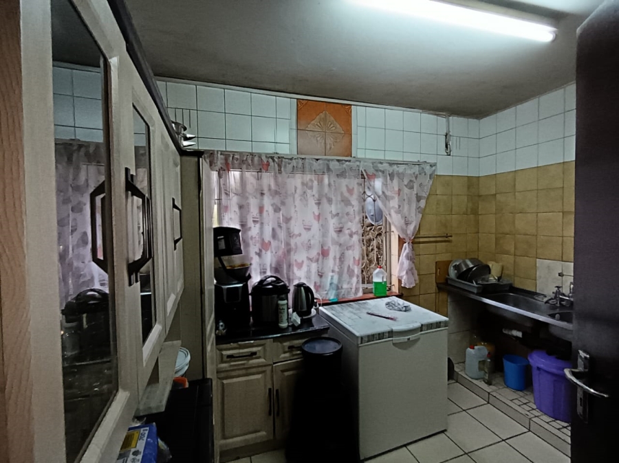 5 Bedroom Property for Sale in Reservoir Hills KwaZulu-Natal