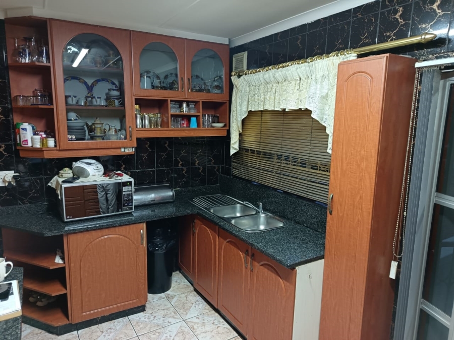 5 Bedroom Property for Sale in Reservoir Hills KwaZulu-Natal