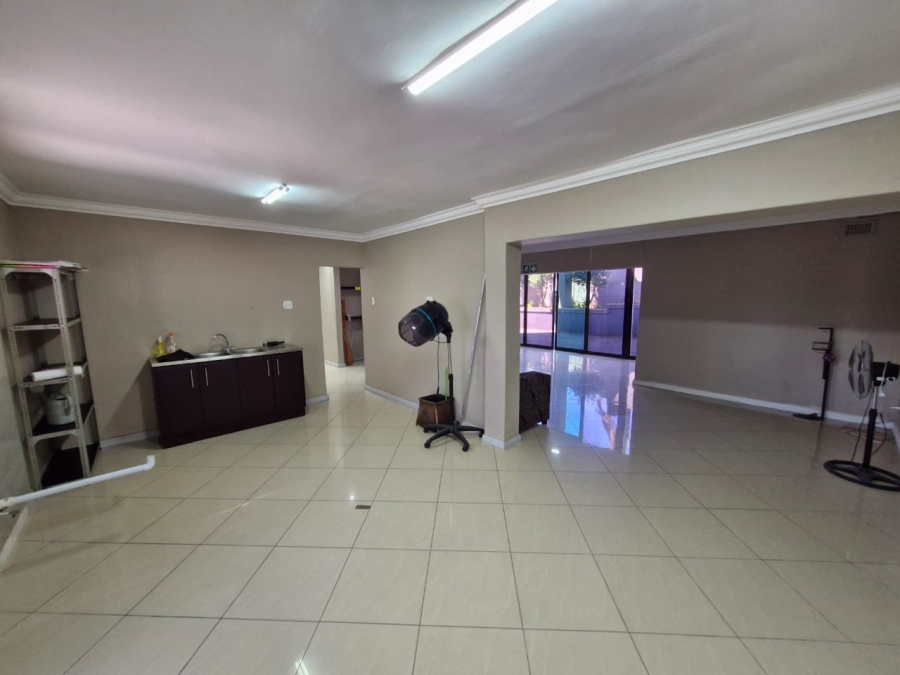 8 Bedroom Property for Sale in Malvern KwaZulu-Natal