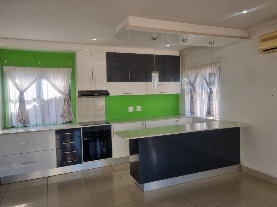 To Let 2 Bedroom Property for Rent in Somerset Park KwaZulu-Natal