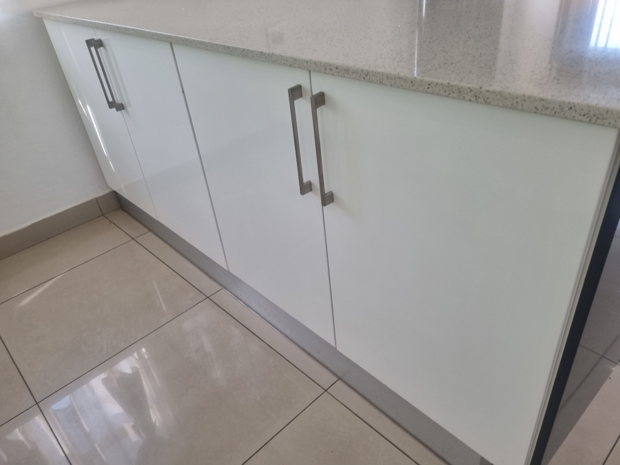 To Let 2 Bedroom Property for Rent in Somerset Park KwaZulu-Natal