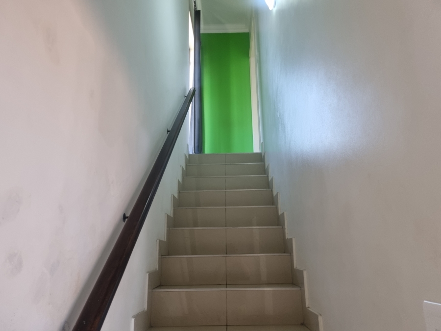 To Let 2 Bedroom Property for Rent in Somerset Park KwaZulu-Natal