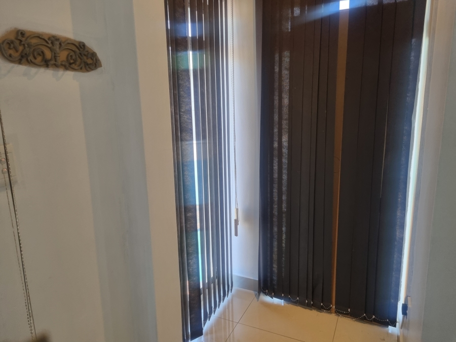 To Let 2 Bedroom Property for Rent in Somerset Park KwaZulu-Natal