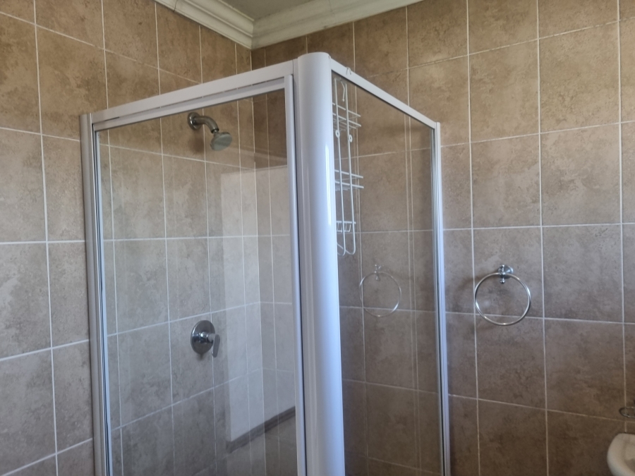 To Let 2 Bedroom Property for Rent in Somerset Park KwaZulu-Natal