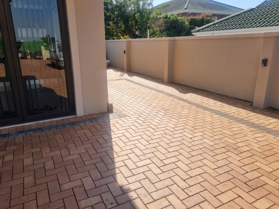 To Let 2 Bedroom Property for Rent in Somerset Park KwaZulu-Natal