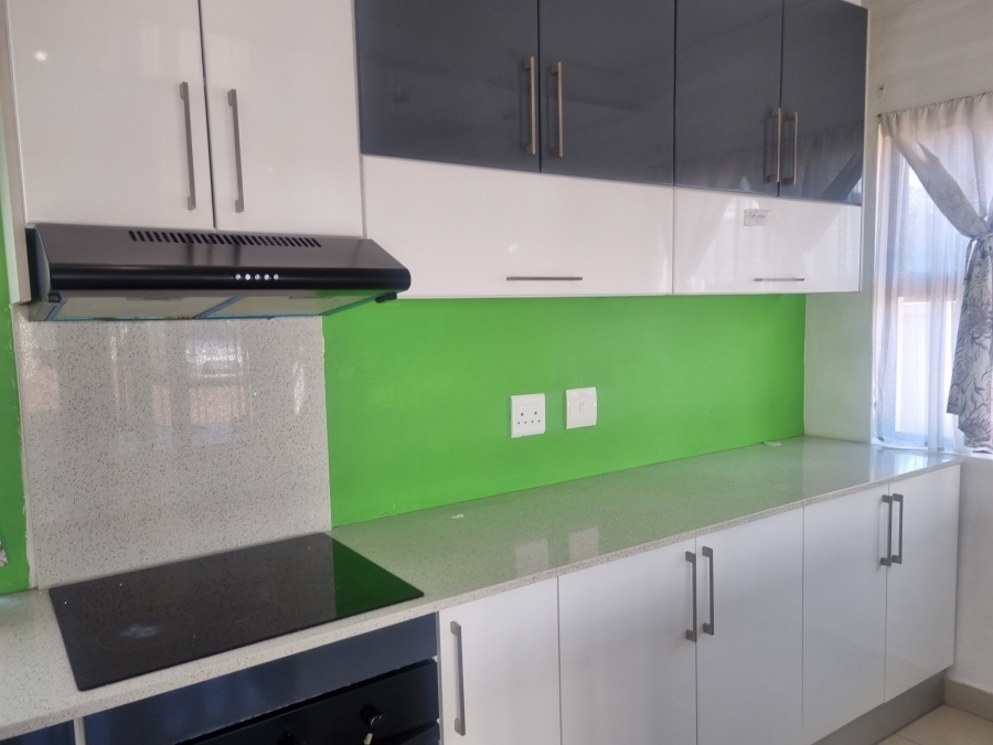 To Let 2 Bedroom Property for Rent in Somerset Park KwaZulu-Natal