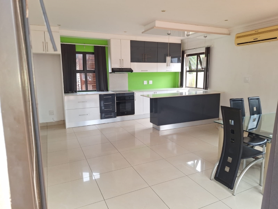 To Let 2 Bedroom Property for Rent in Somerset Park KwaZulu-Natal