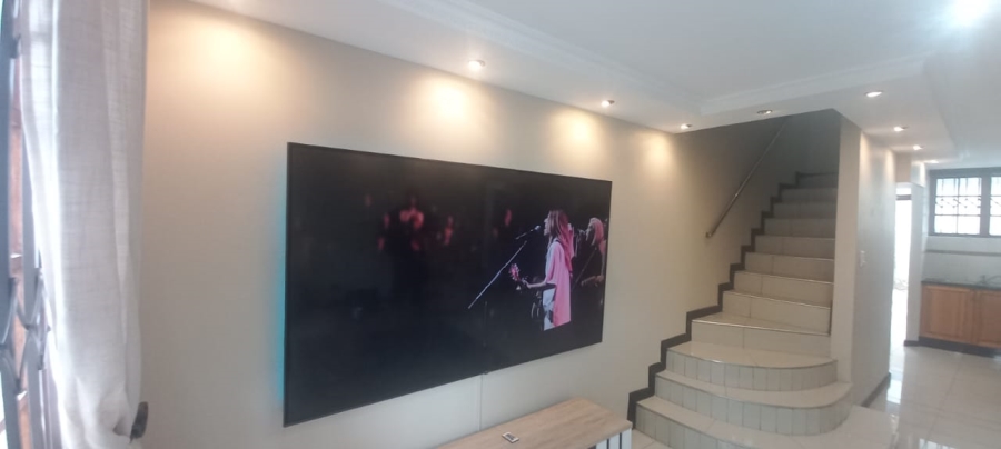 2 Bedroom Property for Sale in Windermere KwaZulu-Natal