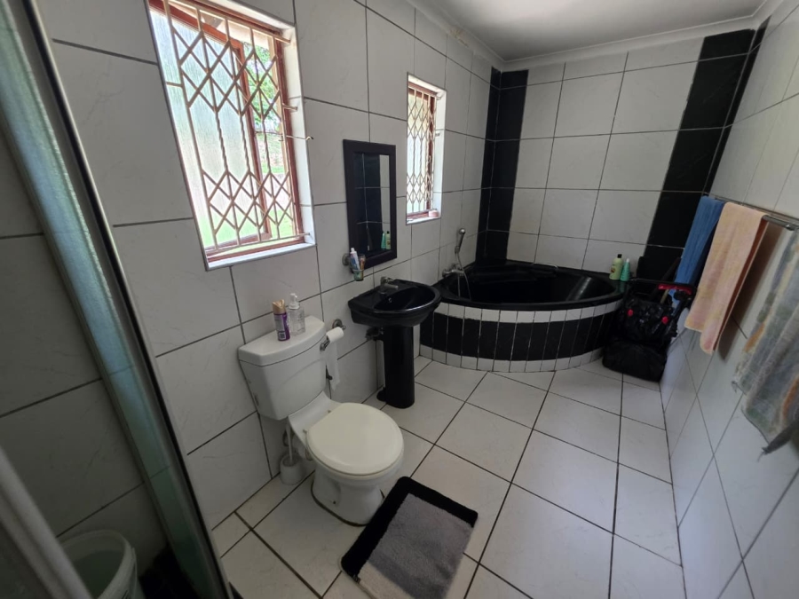 2 Bedroom Property for Sale in Shulton Park KwaZulu-Natal