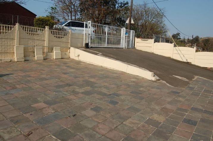 4 Bedroom Property for Sale in Duffs Road KwaZulu-Natal