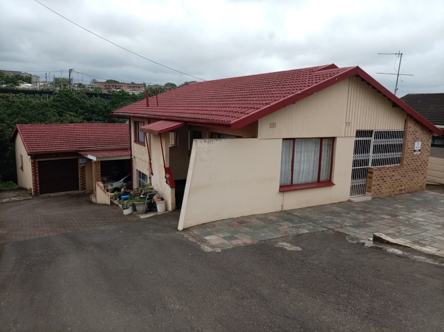 4 Bedroom Property for Sale in Duffs Road KwaZulu-Natal