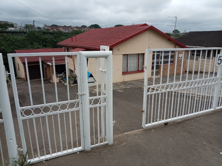 4 Bedroom Property for Sale in Duffs Road KwaZulu-Natal