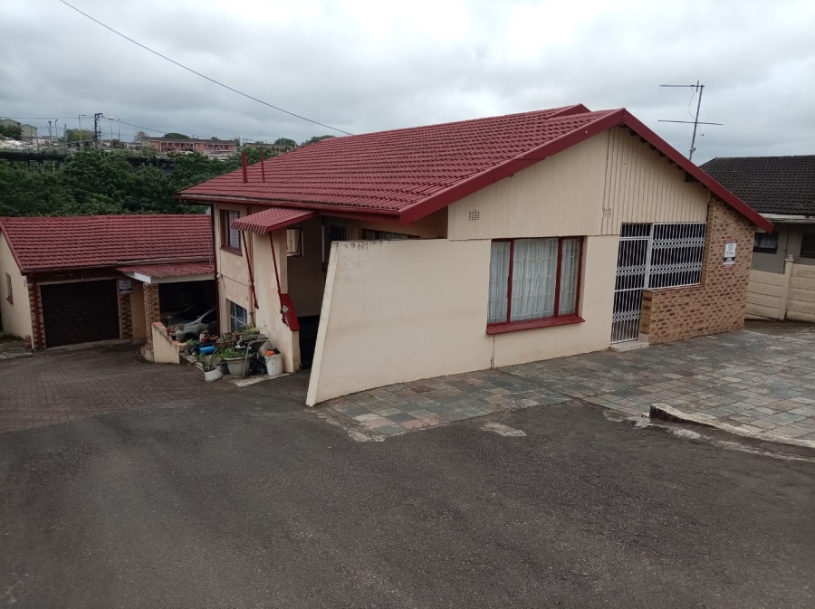 4 Bedroom Property for Sale in Duffs Road KwaZulu-Natal