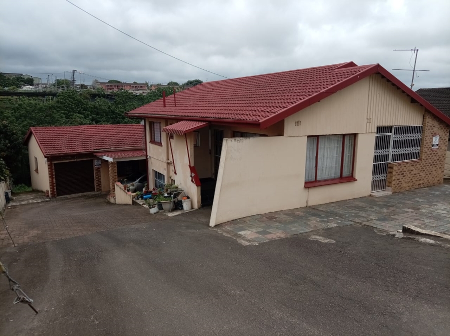 4 Bedroom Property for Sale in Duffs Road KwaZulu-Natal