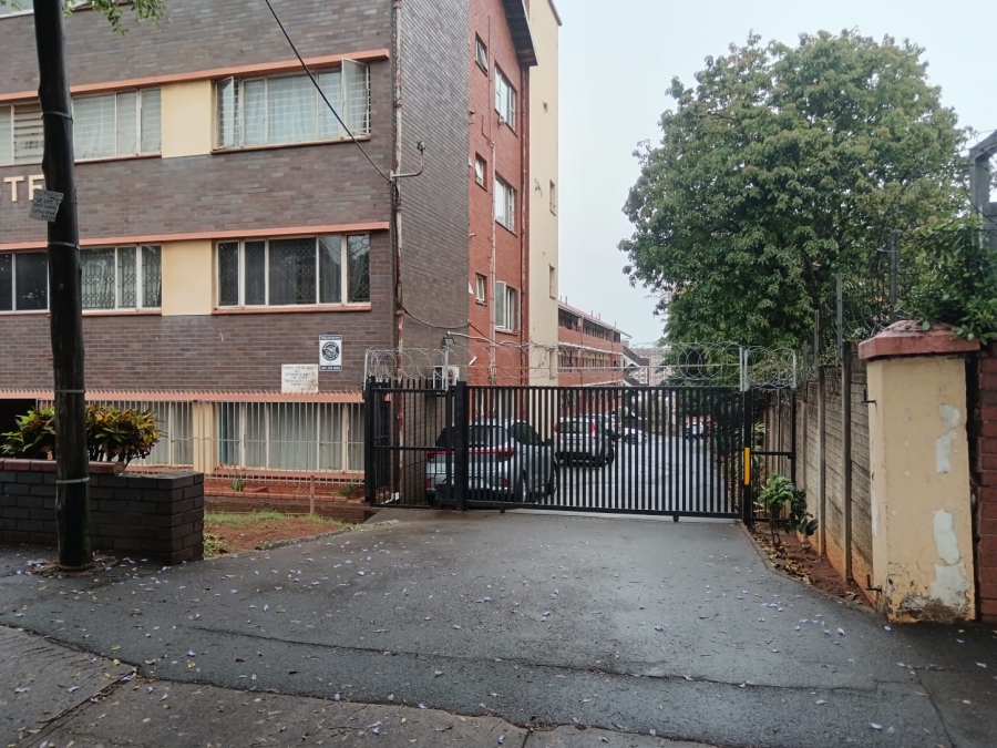To Let 2 Bedroom Property for Rent in Umbilo KwaZulu-Natal