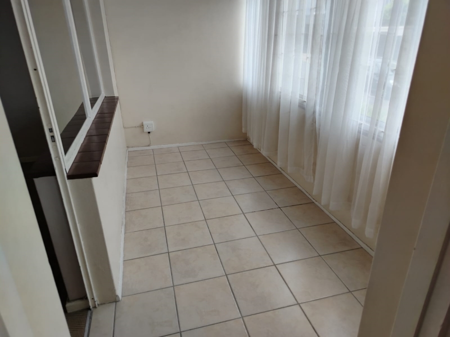 1 Bedroom Property for Sale in Windermere KwaZulu-Natal