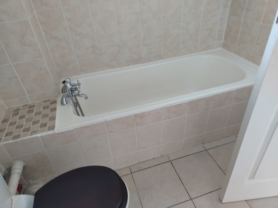 1 Bedroom Property for Sale in Windermere KwaZulu-Natal