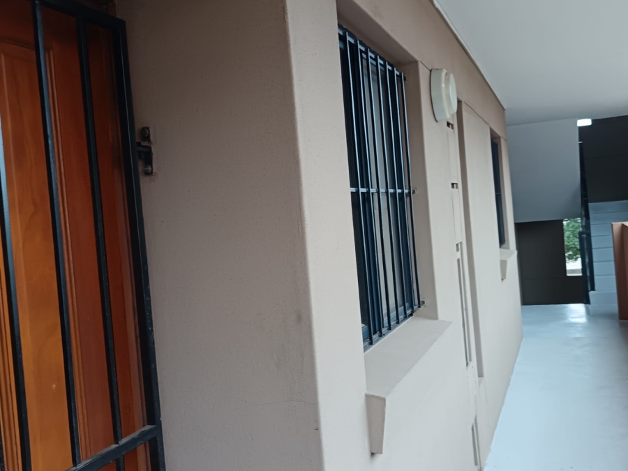 2 Bedroom Property for Sale in Essenwood KwaZulu-Natal