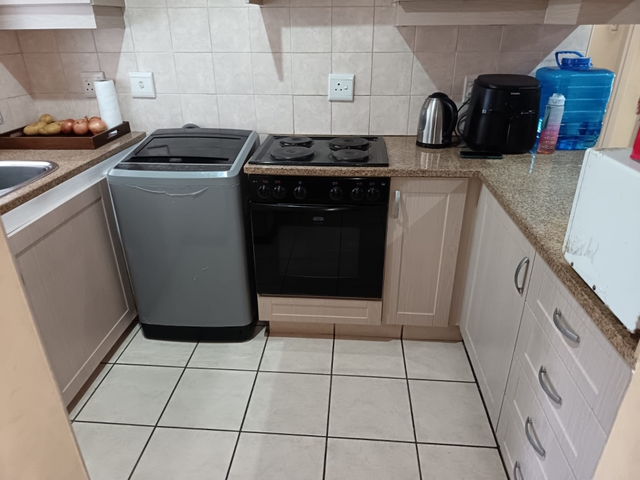 2 Bedroom Property for Sale in Essenwood KwaZulu-Natal