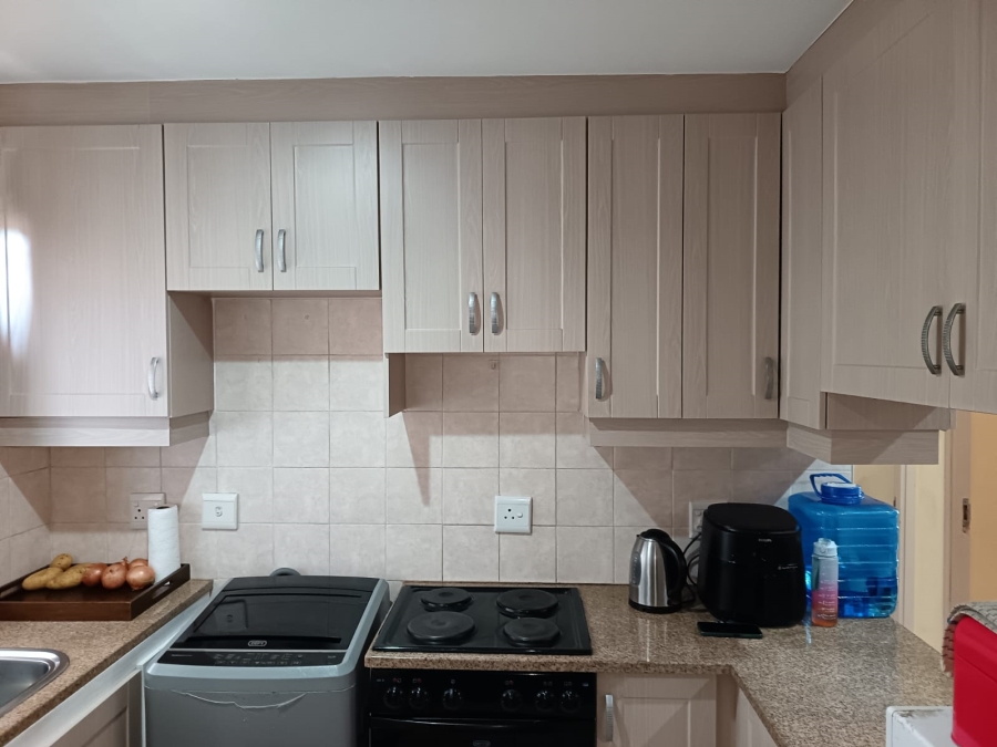 2 Bedroom Property for Sale in Essenwood KwaZulu-Natal