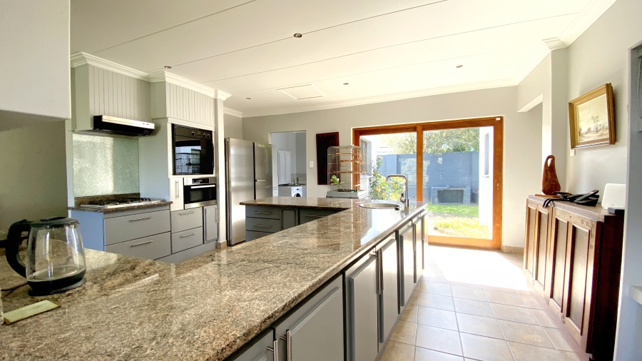 3 Bedroom Property for Sale in Elysium KwaZulu-Natal