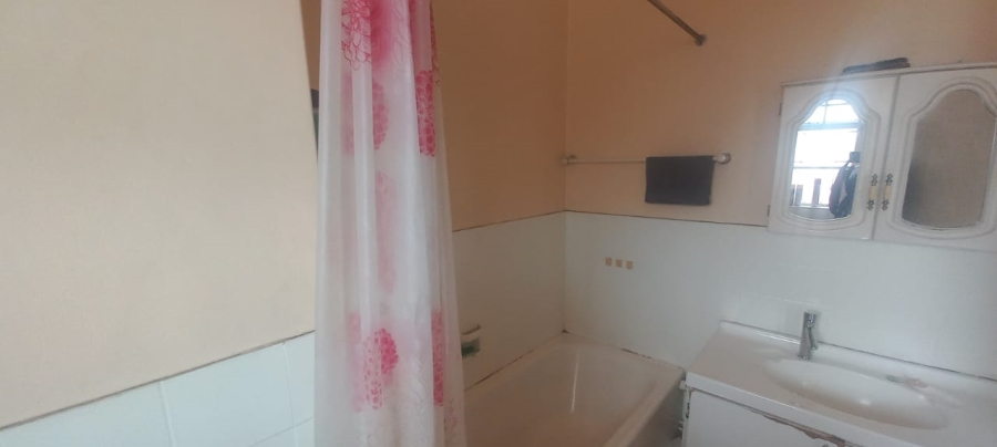 2 Bedroom Property for Sale in Glenwood KwaZulu-Natal