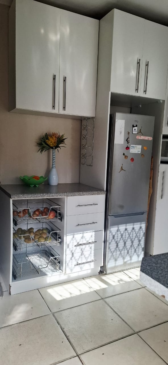 2 Bedroom Property for Sale in Ntuzuma KwaZulu-Natal