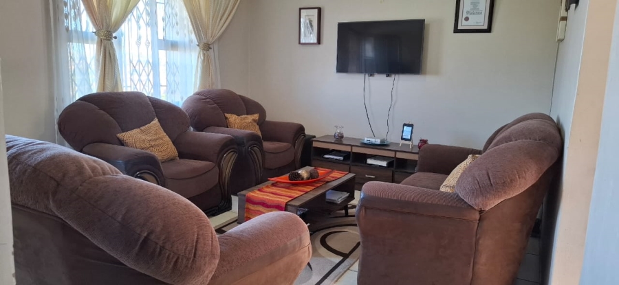 2 Bedroom Property for Sale in Ntuzuma KwaZulu-Natal