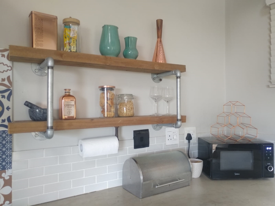 To Let 2 Bedroom Property for Rent in Crestholme KwaZulu-Natal