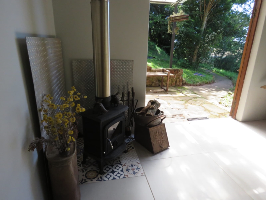 To Let 2 Bedroom Property for Rent in Crestholme KwaZulu-Natal